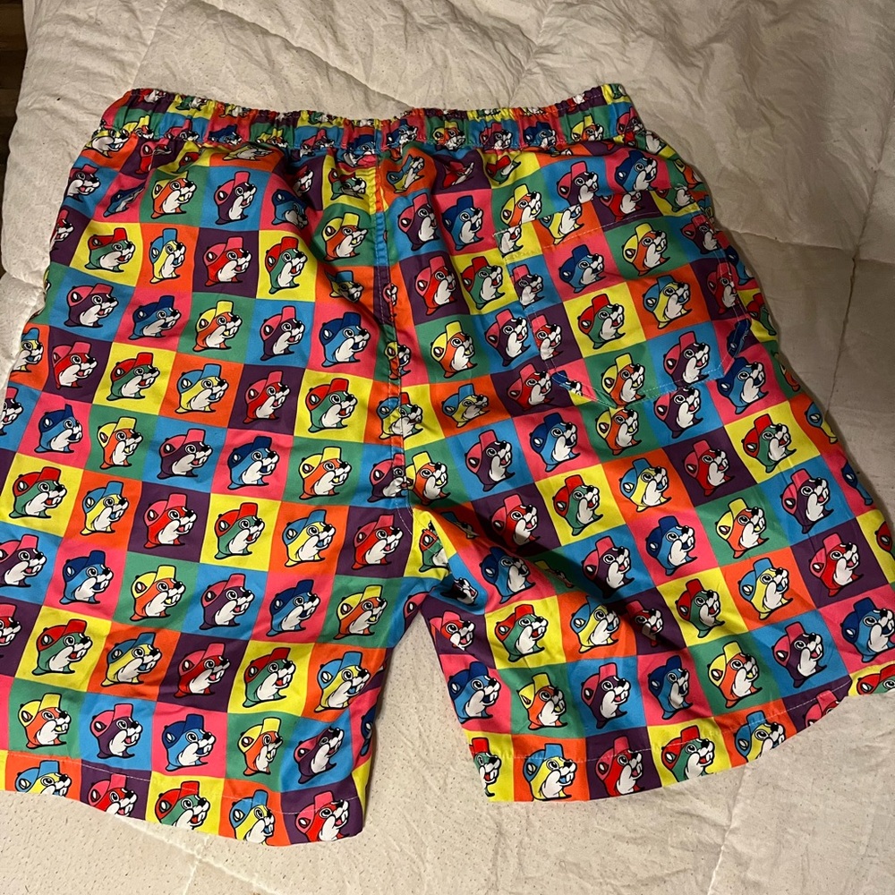 NEW Buc-ees L Multicolor‎ Logo Beaver Swim Trunk Rainbow Square (Fit Medium) - Picture 3 of 4